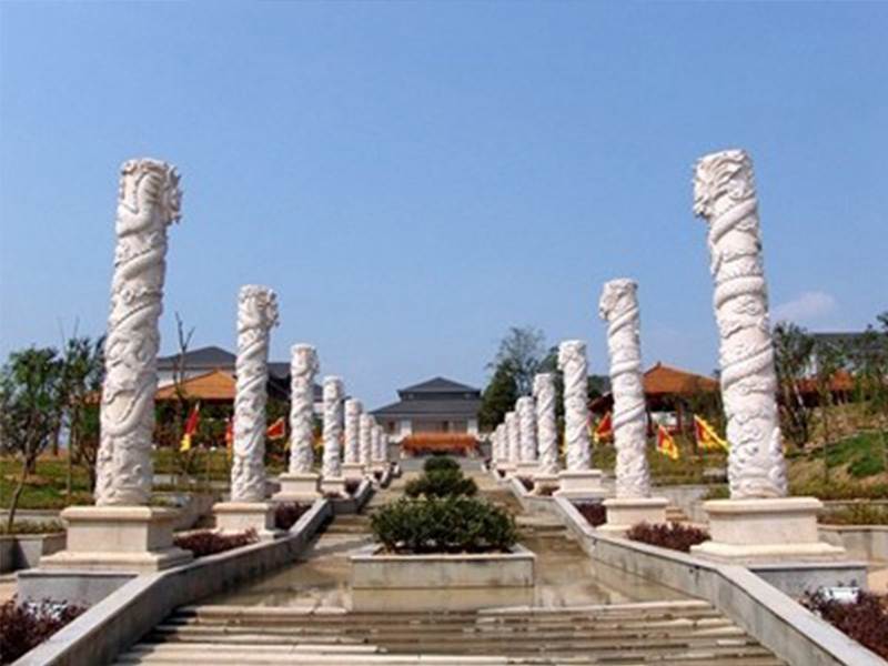 石龍柱